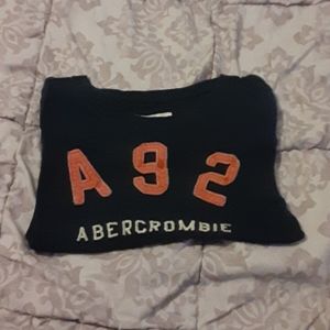 Juniors Abercrombie tshirt